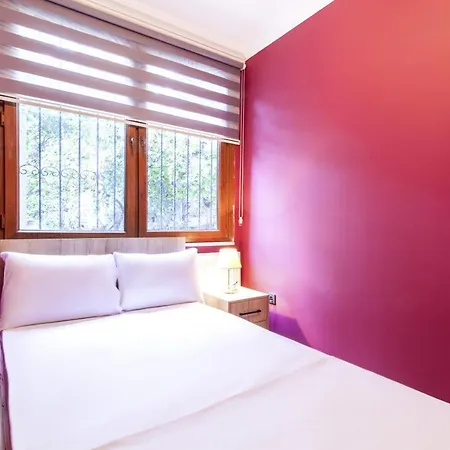 Charming Flat Near Kennedy Avenue In Fatih Apartment Istanbul