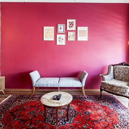 Charming Flat Near Kennedy Avenue In Fatih *