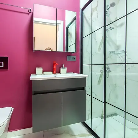 Appartamento Charming Flat Near Kennedy Avenue In Fatih *