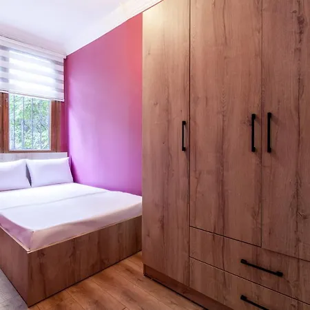Charming Flat Near Kennedy Avenue In Fatih